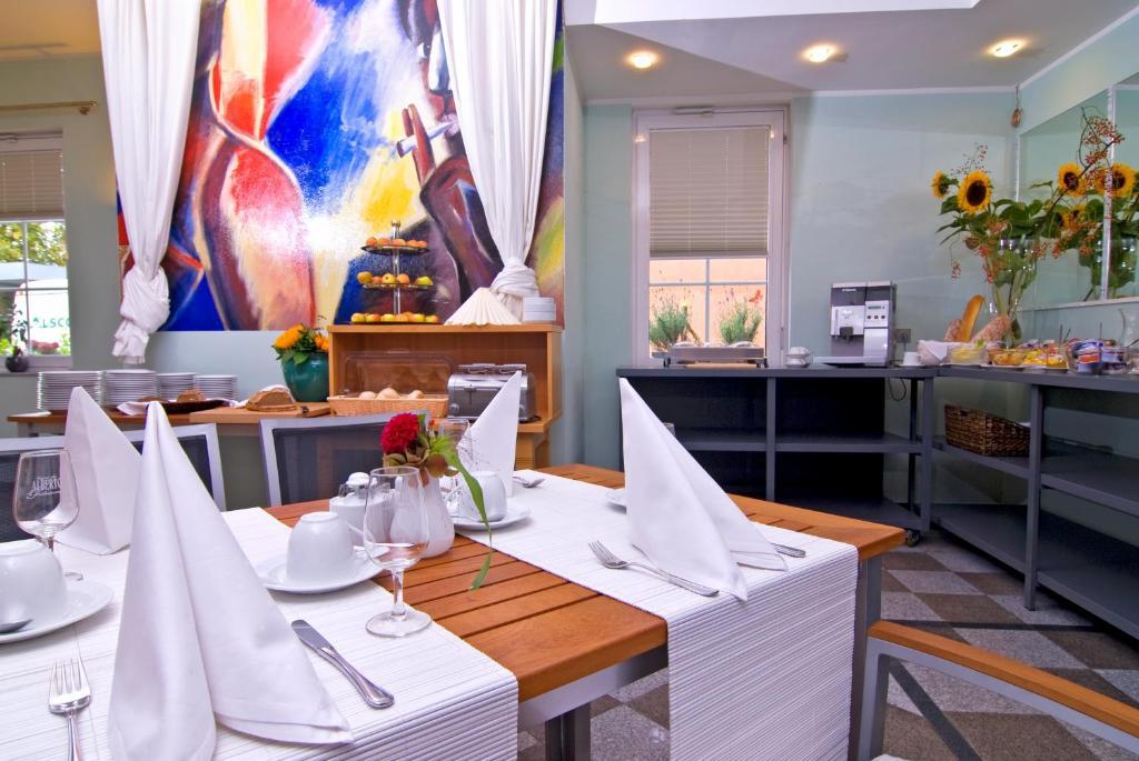 Hotel Am Schwan Dusseldorf Ngoại thất bức ảnh