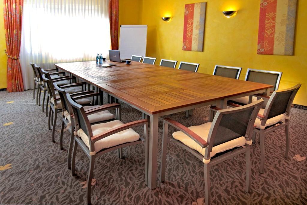 Hotel Am Schwan Dusseldorf Ngoại thất bức ảnh